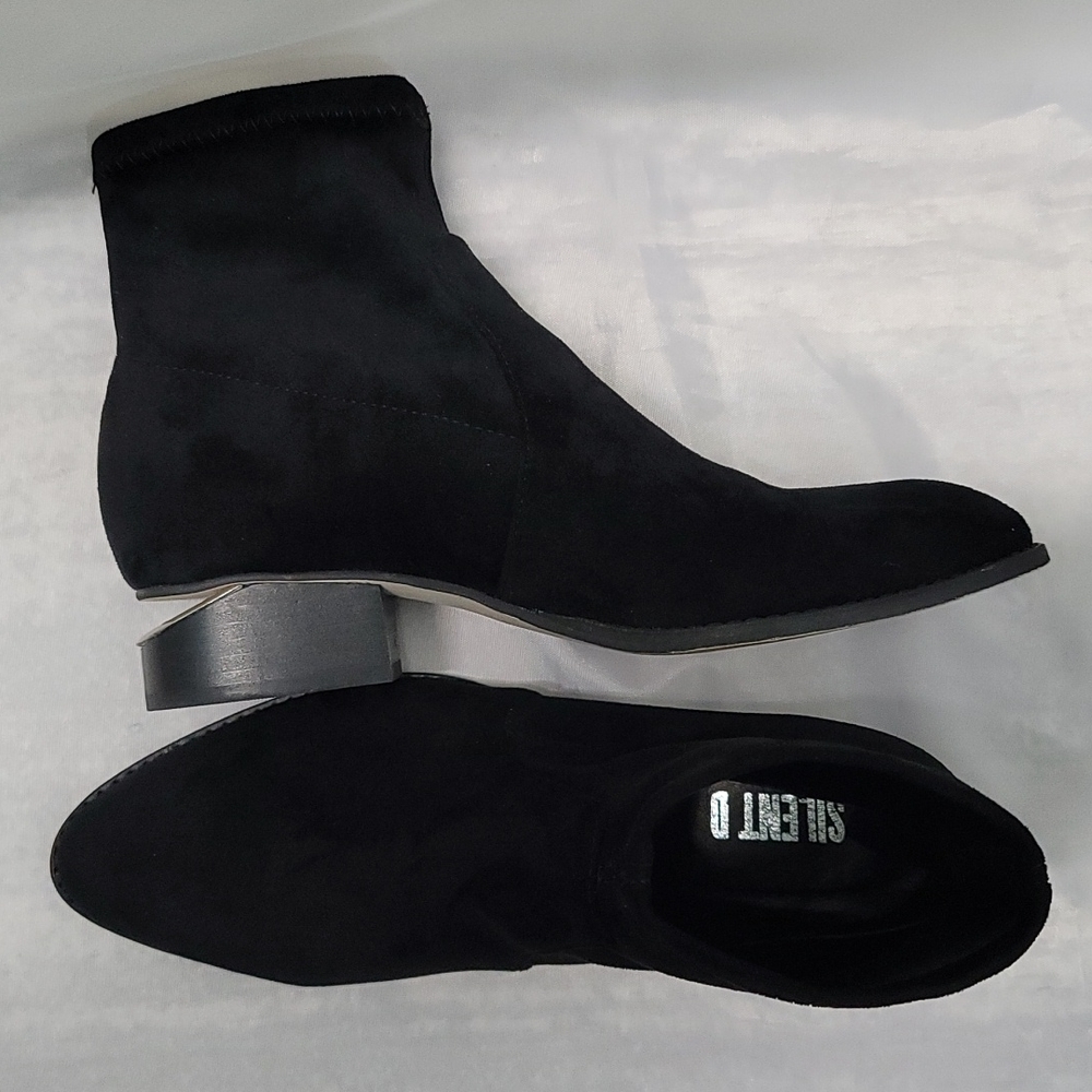 Silent D Boots  37